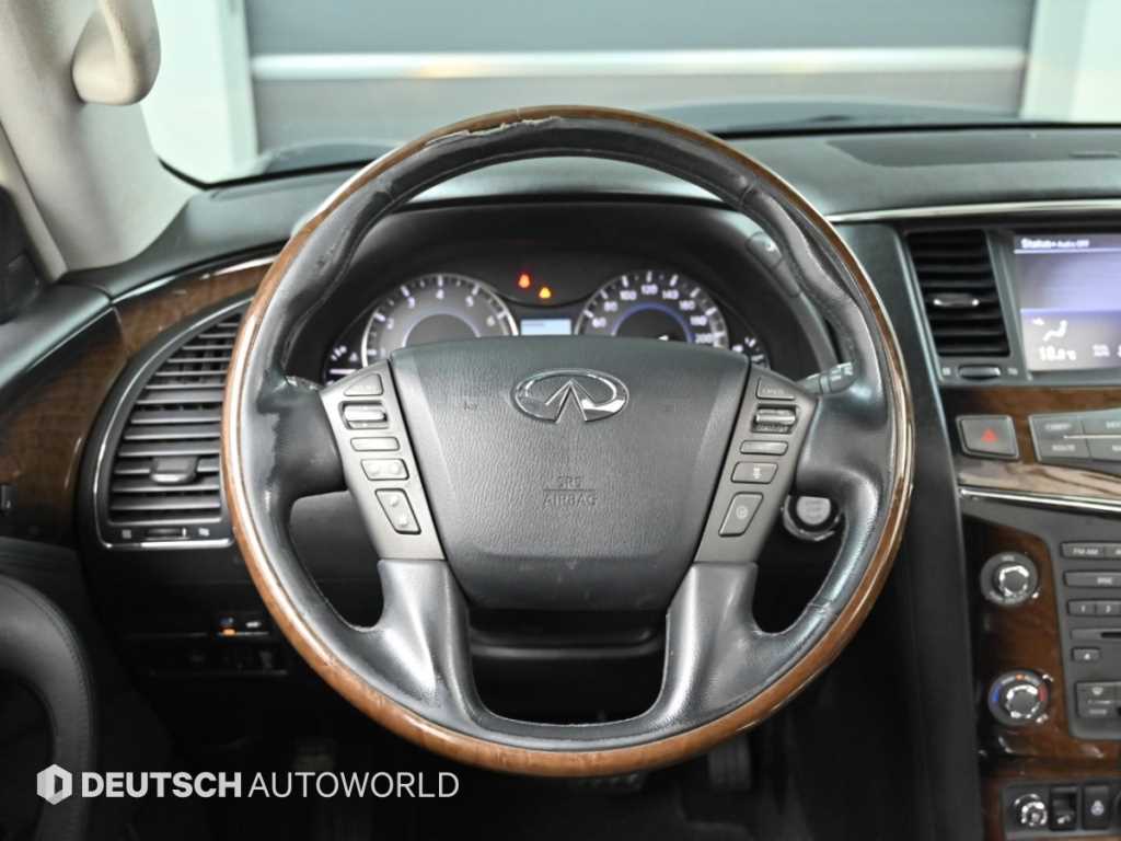 Infiniti QX — photo 13