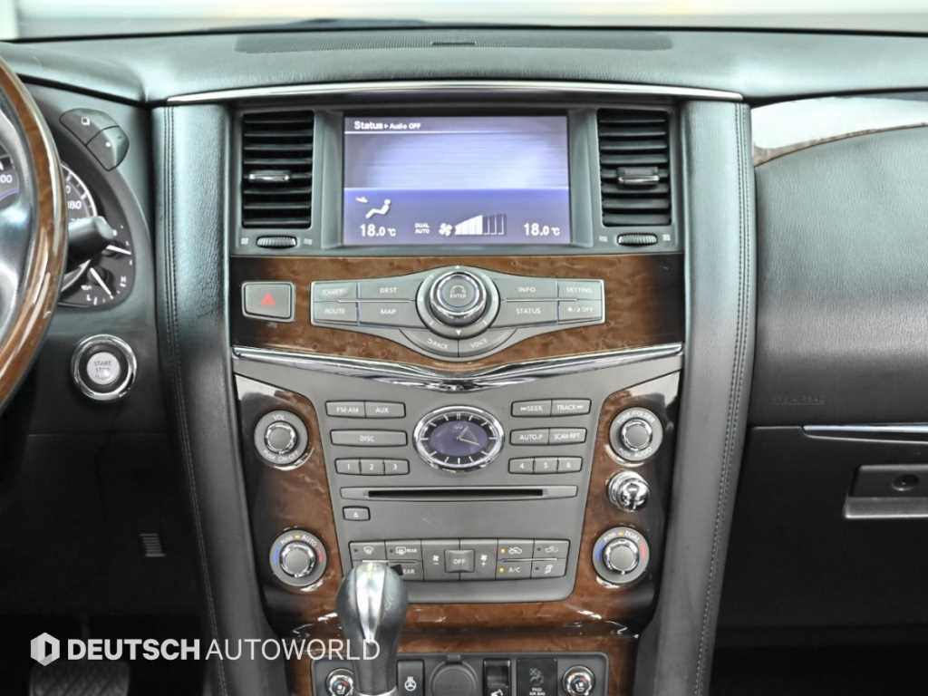 Infiniti QX — photo 14