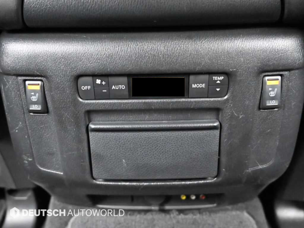 Infiniti QX — photo 16