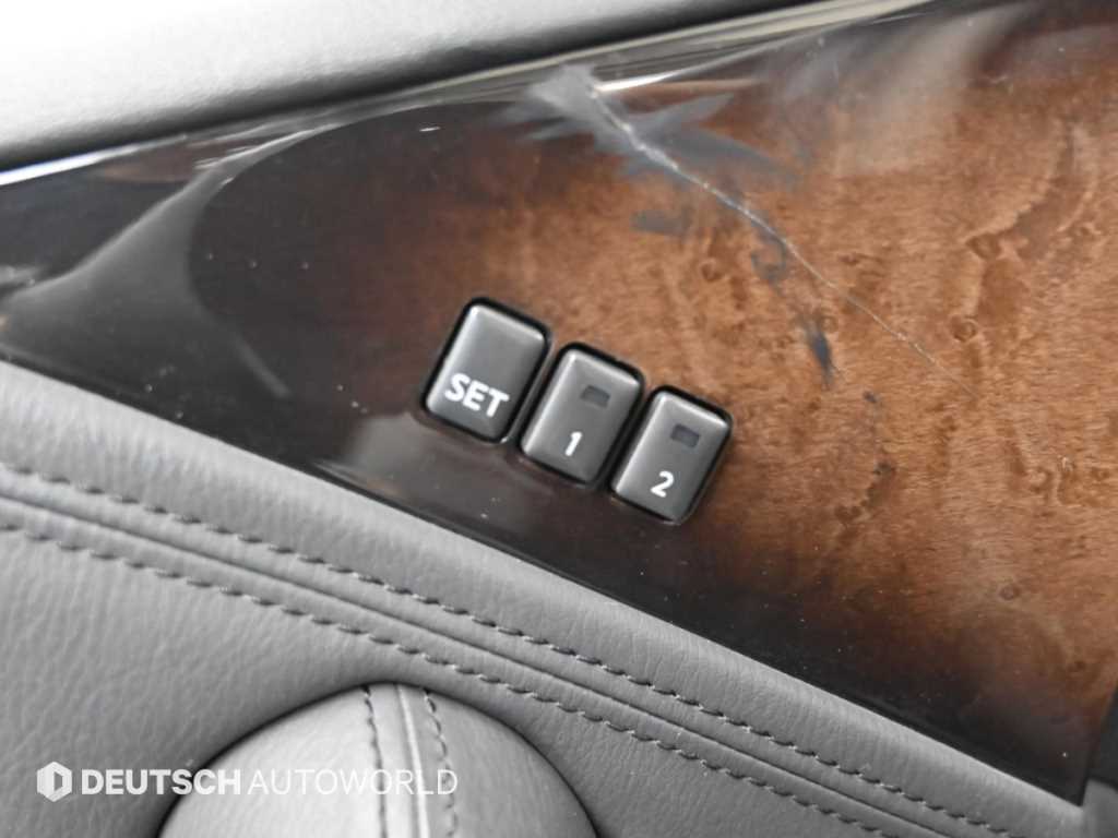 Infiniti QX — photo 17