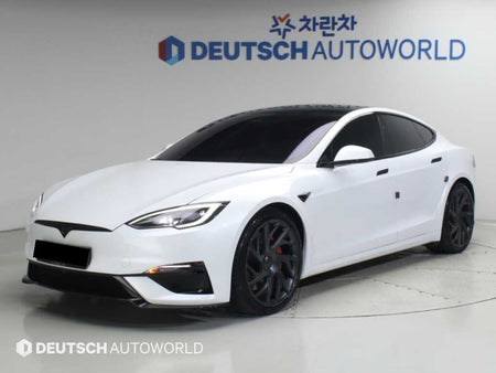 Tesla Model S — photo 01