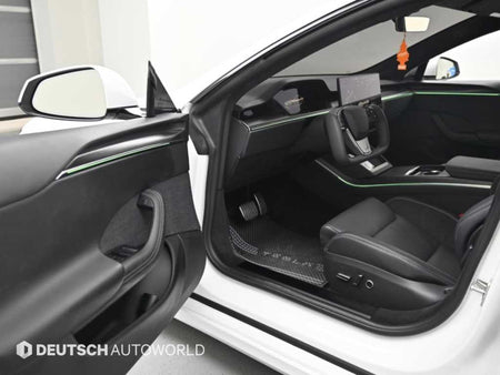 Tesla Model S — photo 11