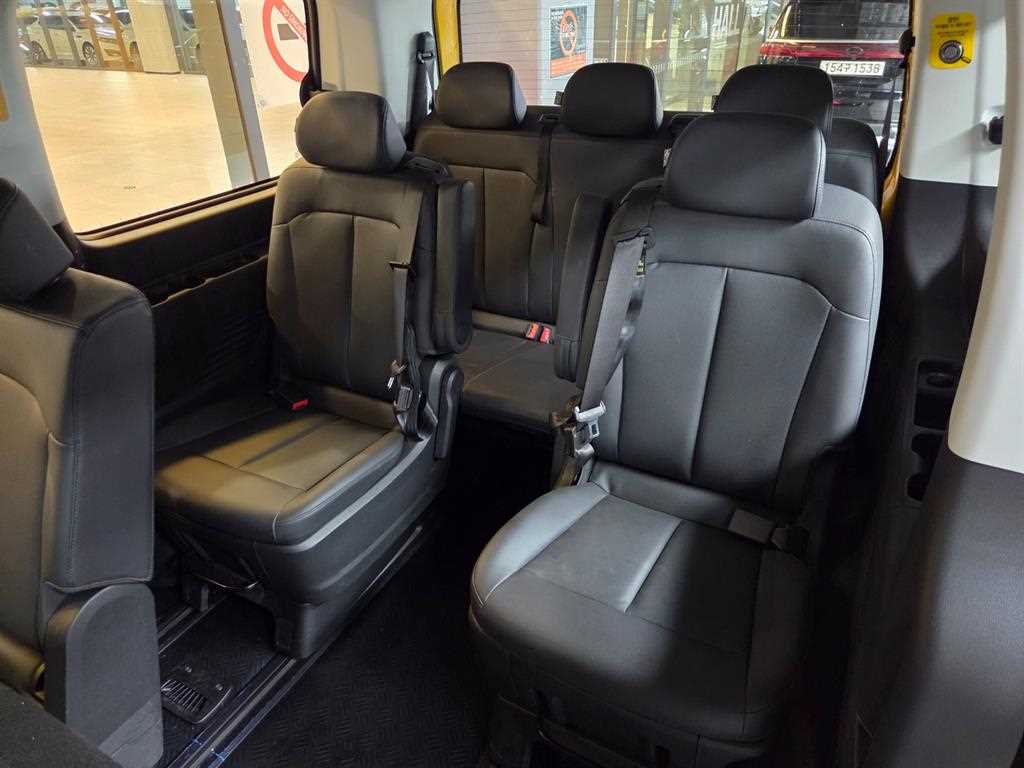 Hyundai Staria — photo 10