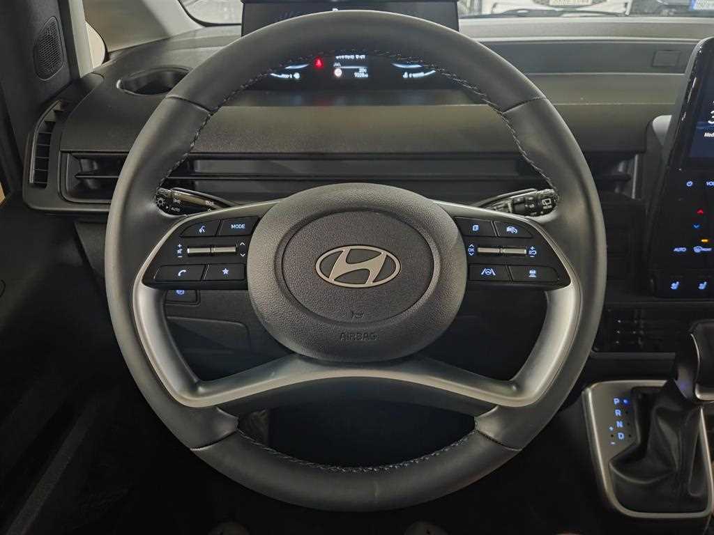 Hyundai Staria — photo 12