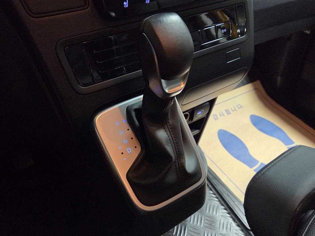Hyundai Staria — photo 17