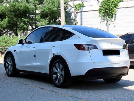 Tesla Model Y — photo 03