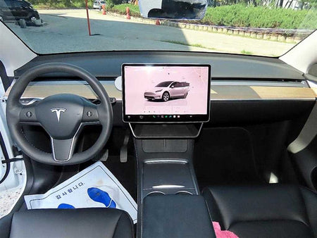 Tesla Model Y — photo 07