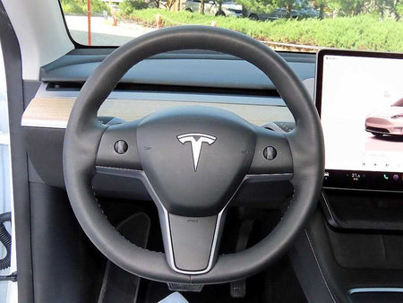 Tesla Model Y — photo 08