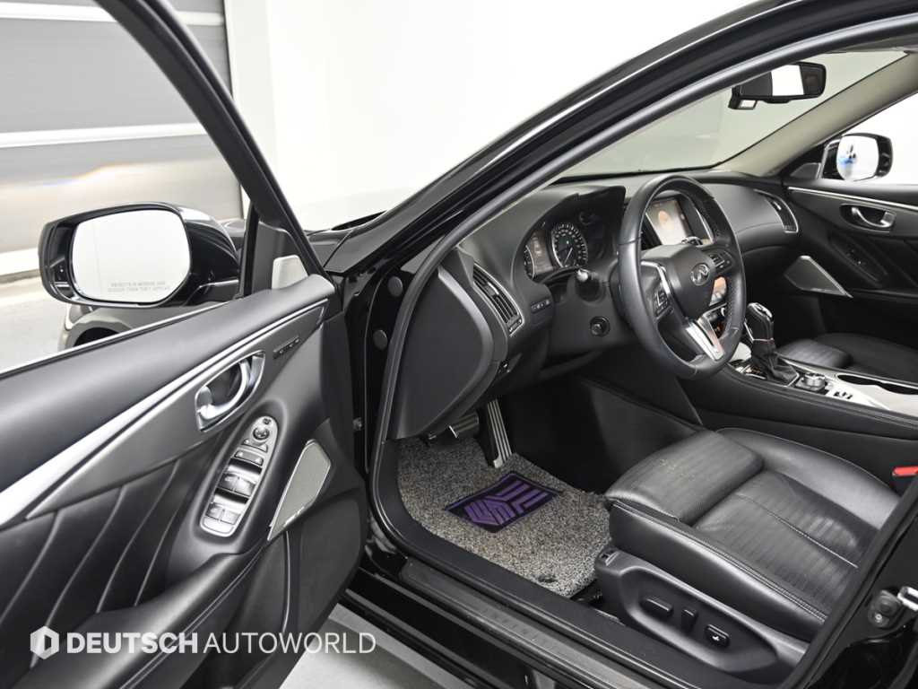 Infiniti Q50 — photo 11