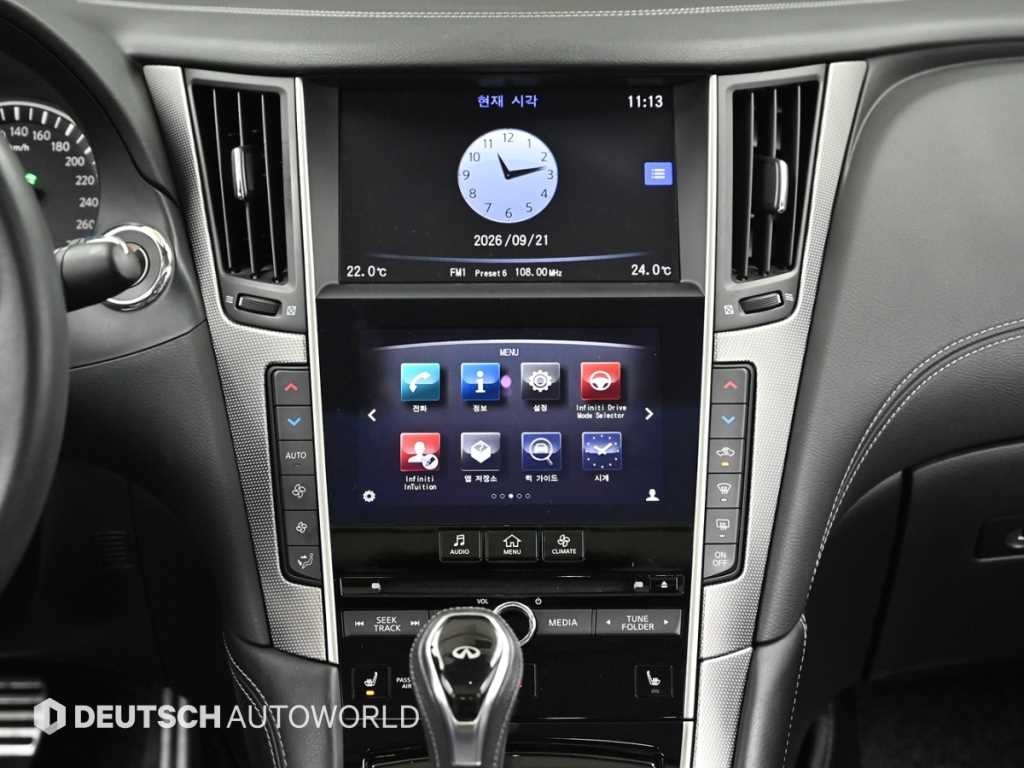 Infiniti Q50 — photo 14
