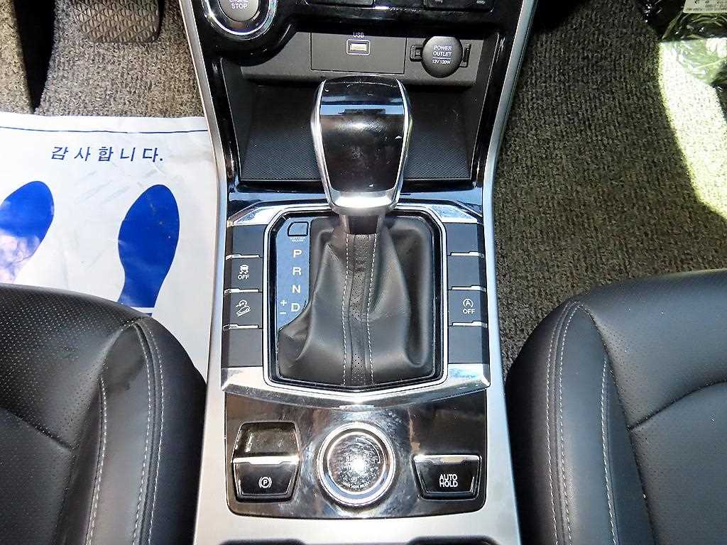 KGM KORANDO — photo 10