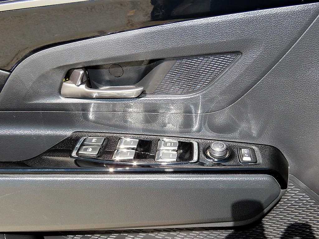KGM KORANDO — photo 11