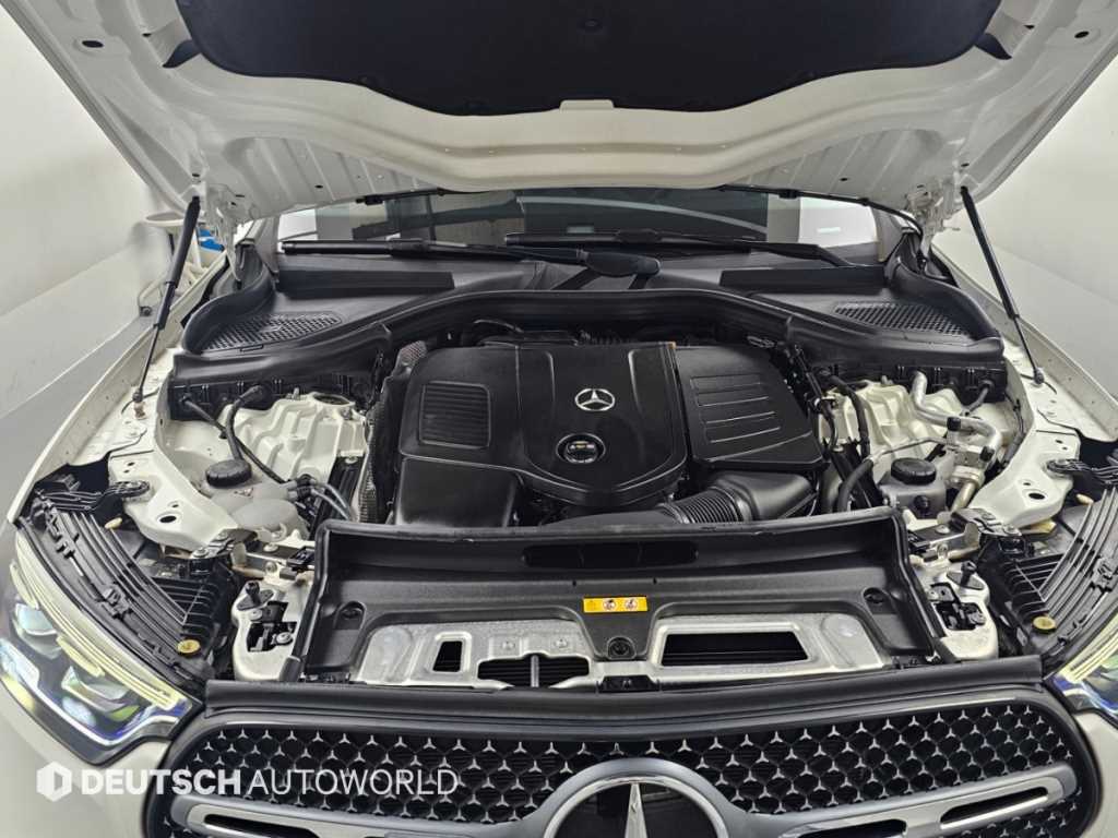 Mercedes-Benz GLC-Class — photo 06