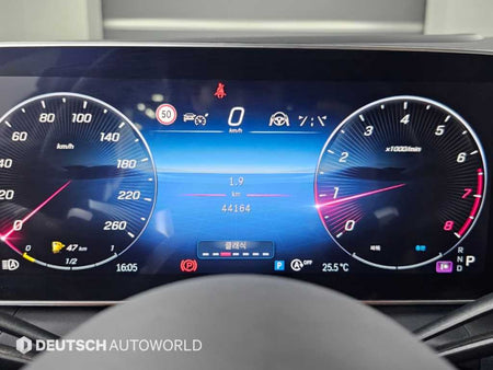 Mercedes-Benz GLC-Class — photo 08
