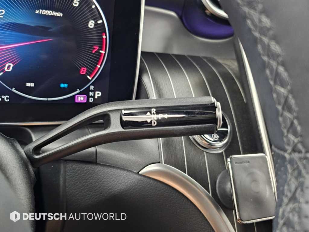 Mercedes-Benz GLC-Class — photo 09