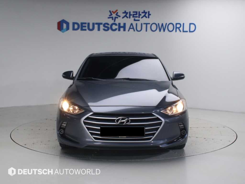 Hyundai Avante — photo 03
