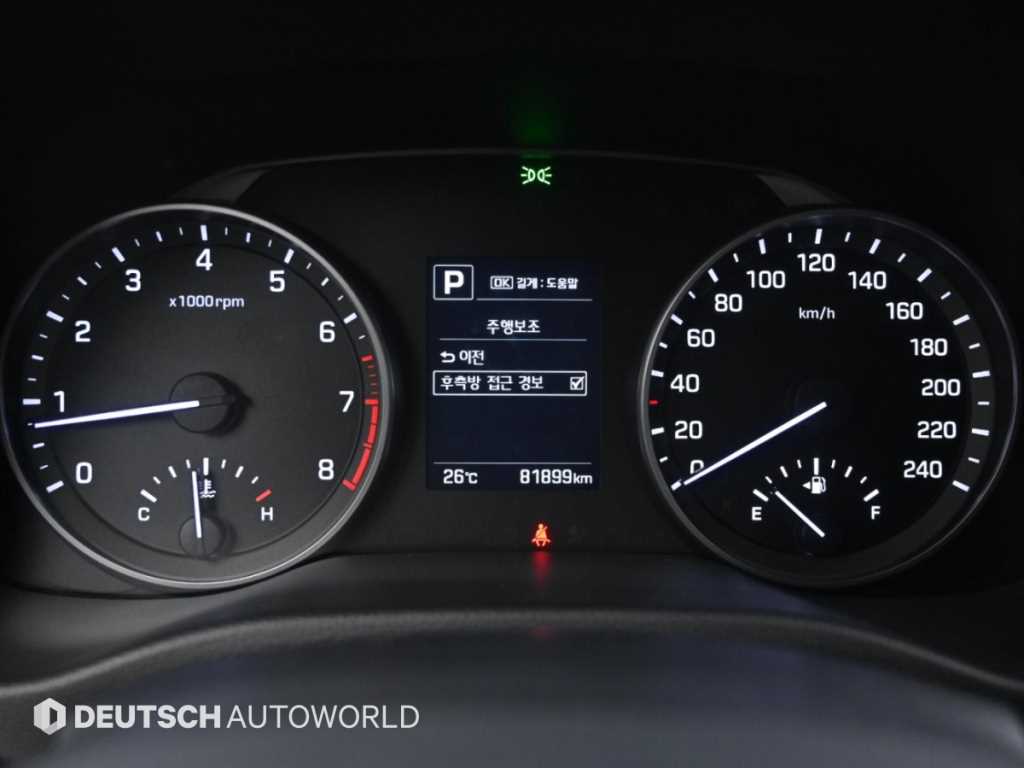 Hyundai Avante — photo 08