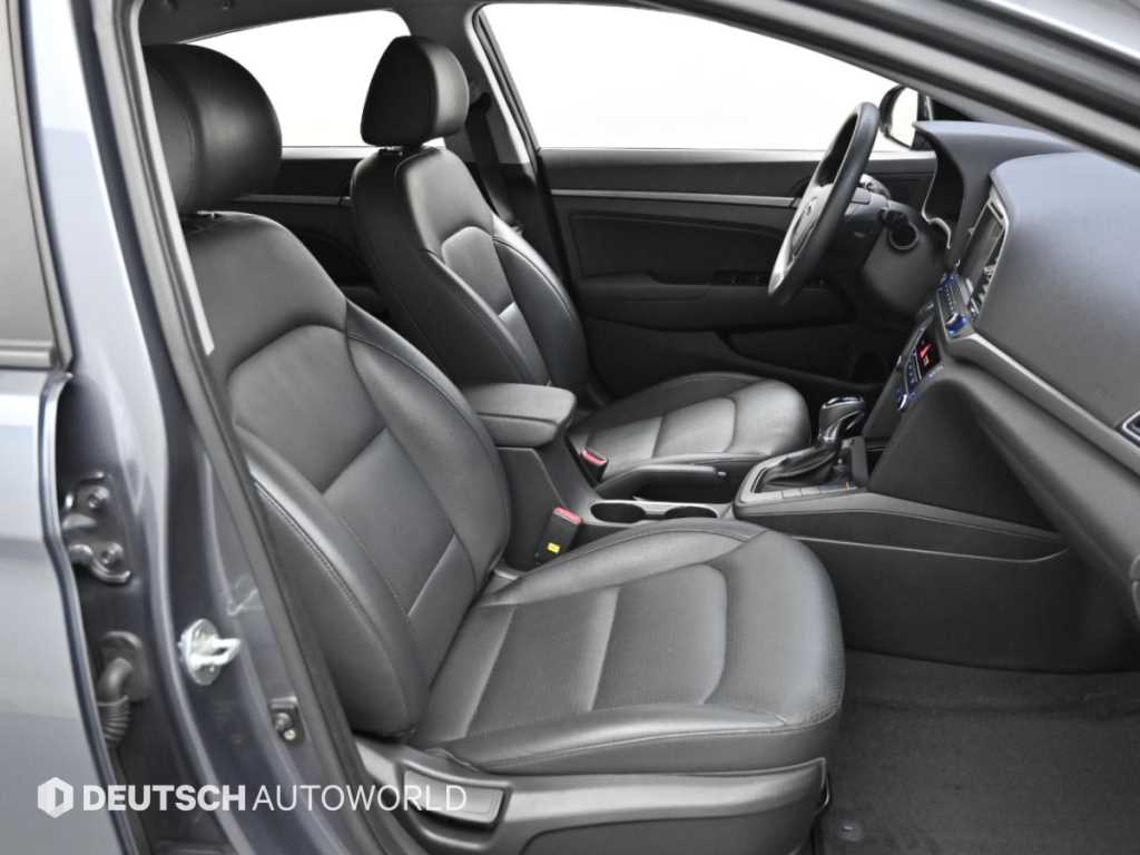 Hyundai Avante — photo 10