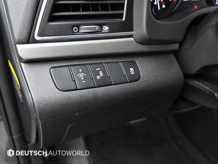 Hyundai Avante — photo 17