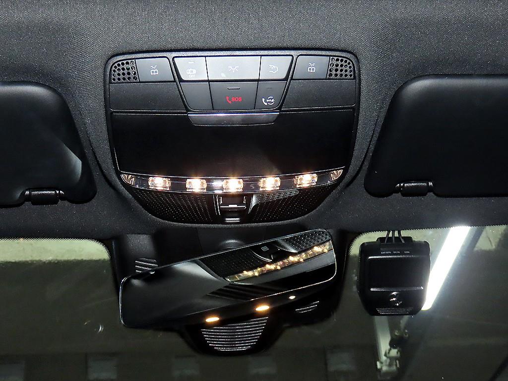 Mercedes-Benz CLS-Class — photo 14
