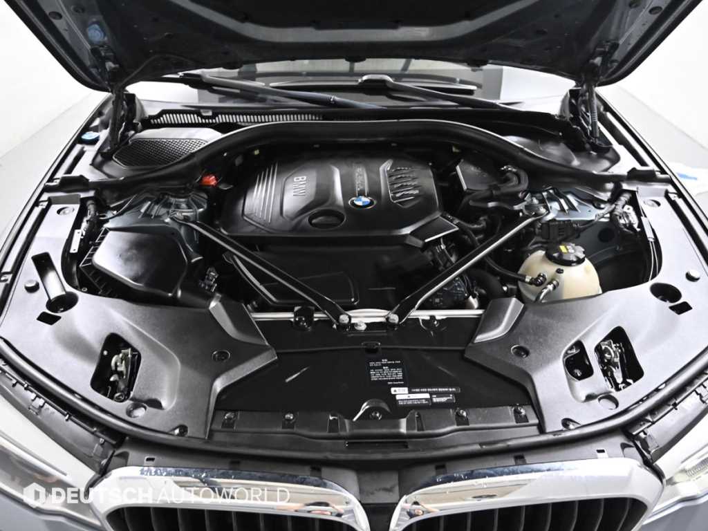 BMW 5-Series — photo 06