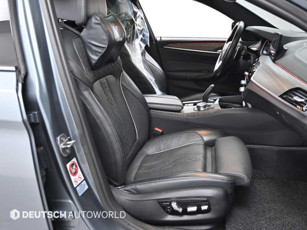 BMW 5-Series — photo 10