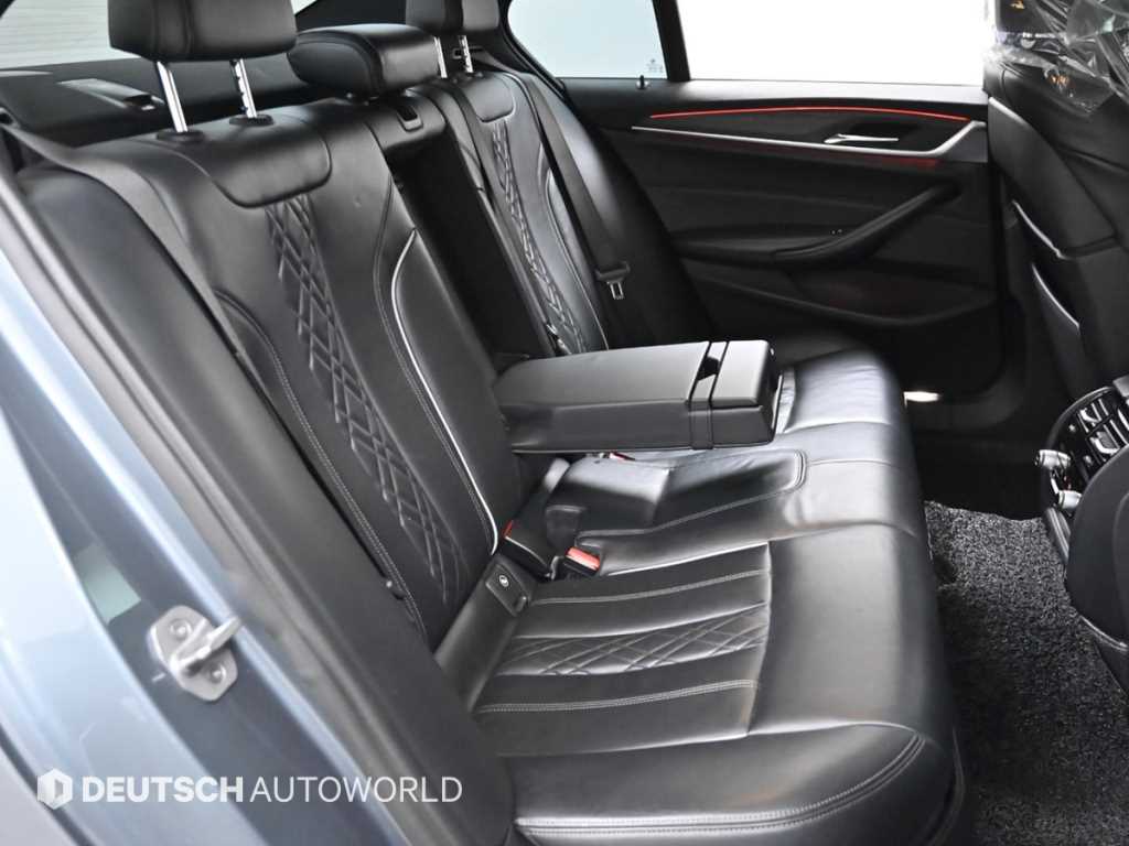 BMW 5-Series — photo 12