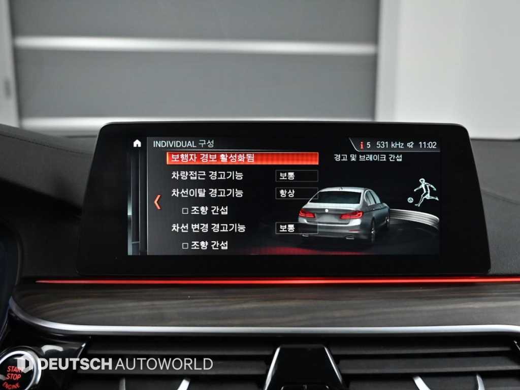 BMW 5-Series — photo 17