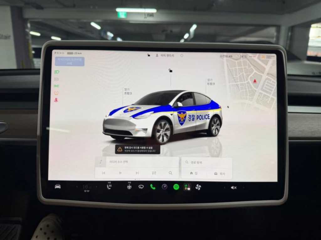 Tesla Model Y — photo 09