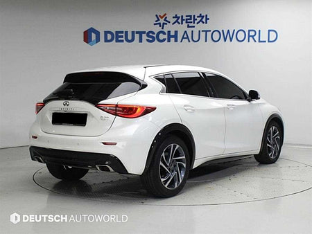 Infiniti Q30 — photo 02