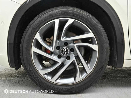 Infiniti Q30 — photo 05