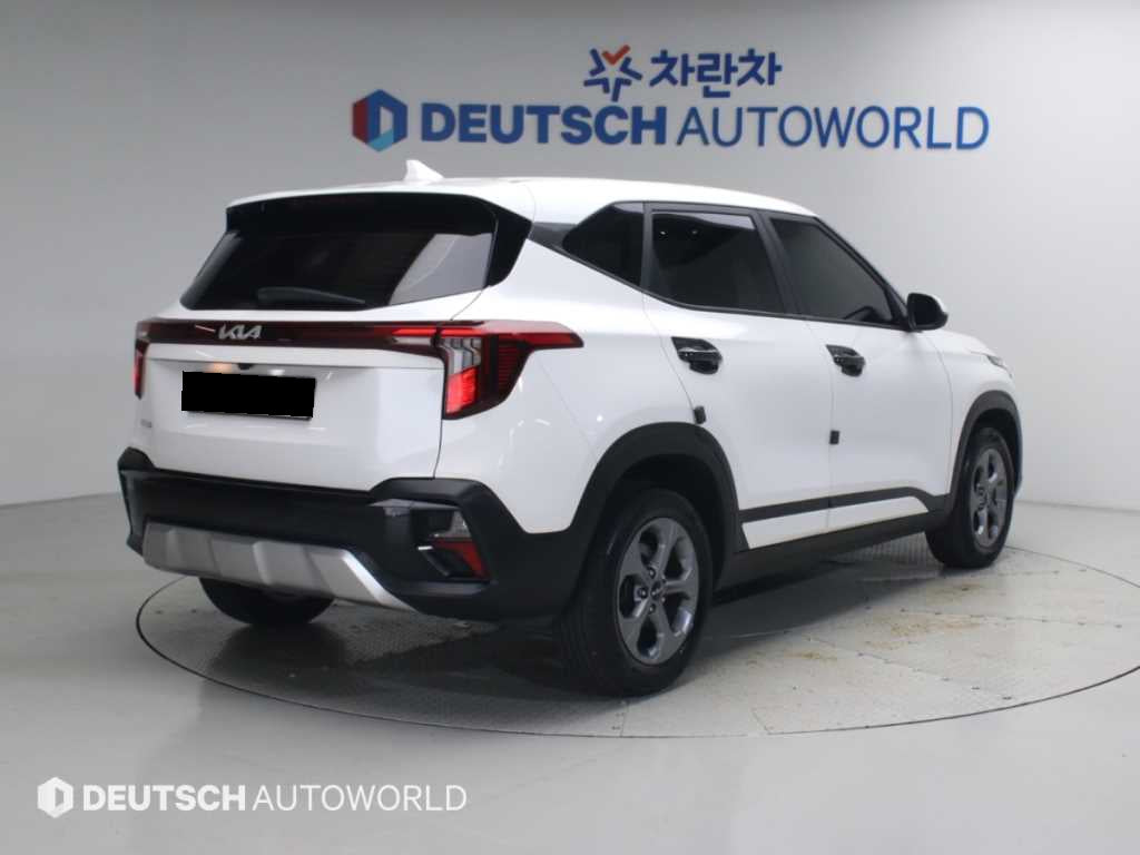 Kia Seltos — photo 02