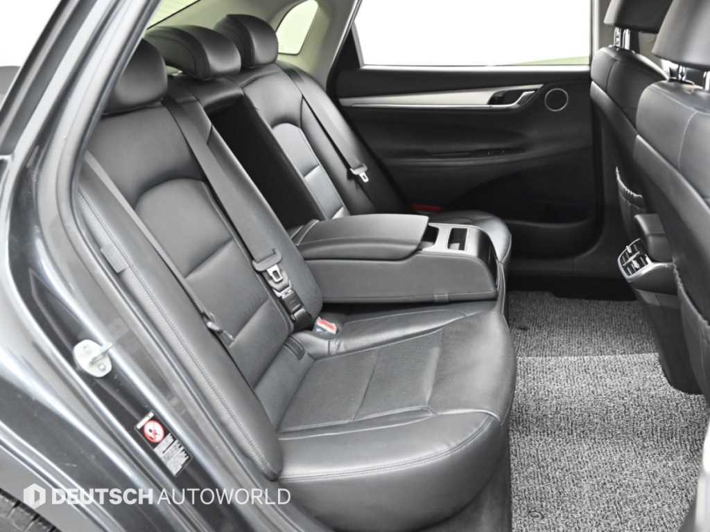 Hyundai Grandeur — photo 12