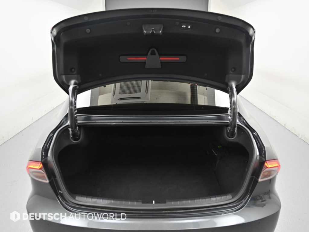 Hyundai Grandeur — photo 19