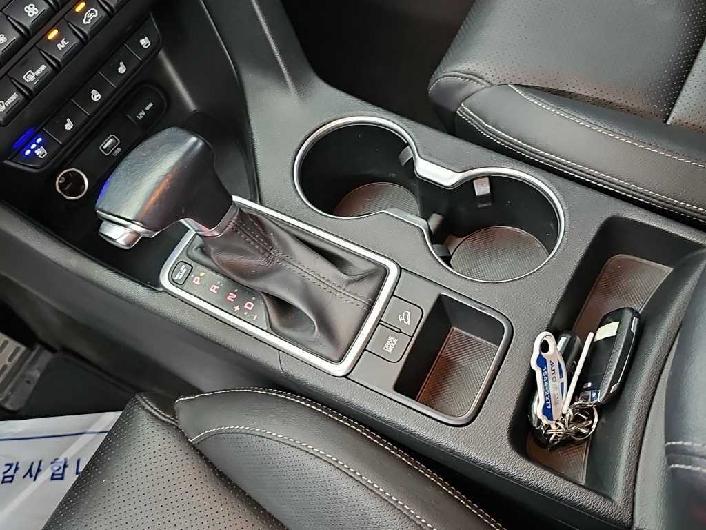 Kia Sportage — photo 08