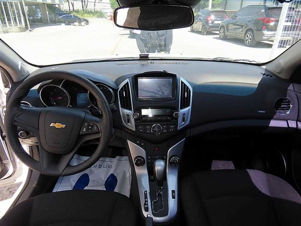 CHEVROLET Cruze — photo 07