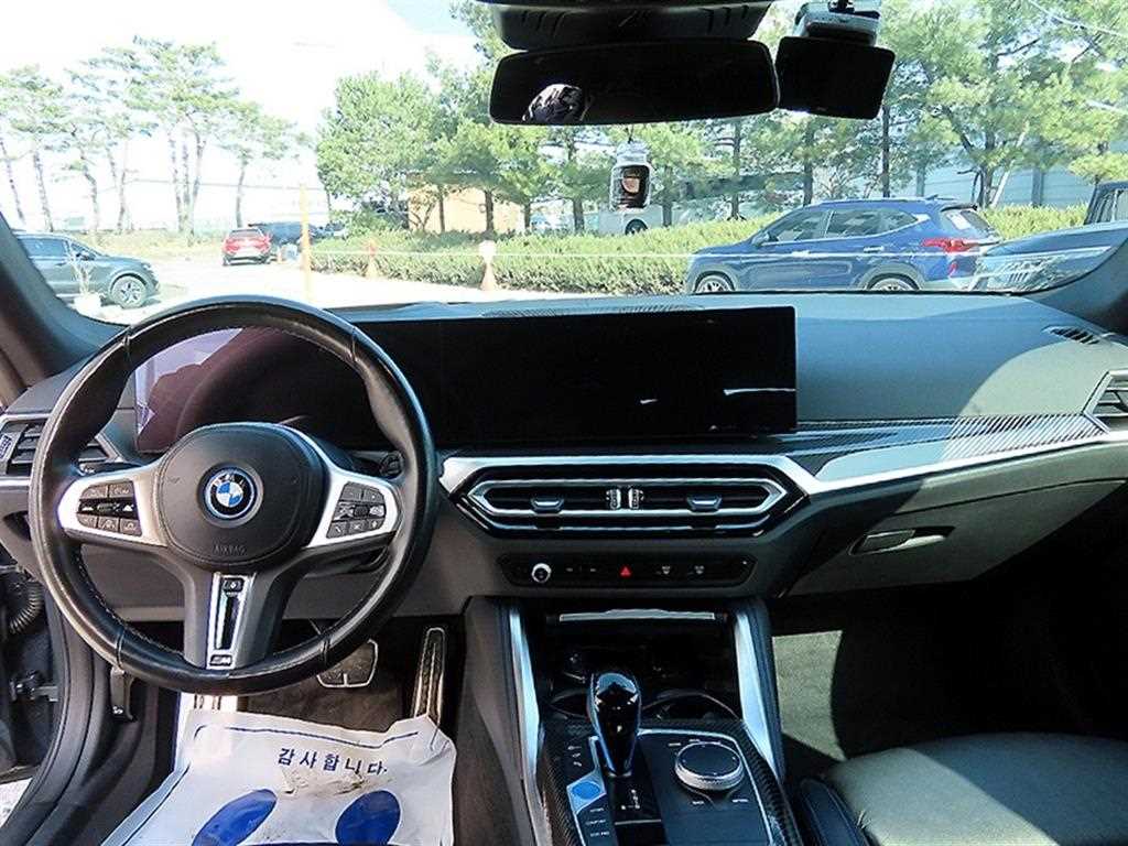 BMW i4 — photo 07