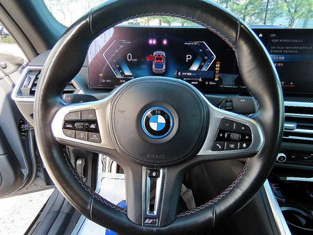 BMW i4 — photo 08