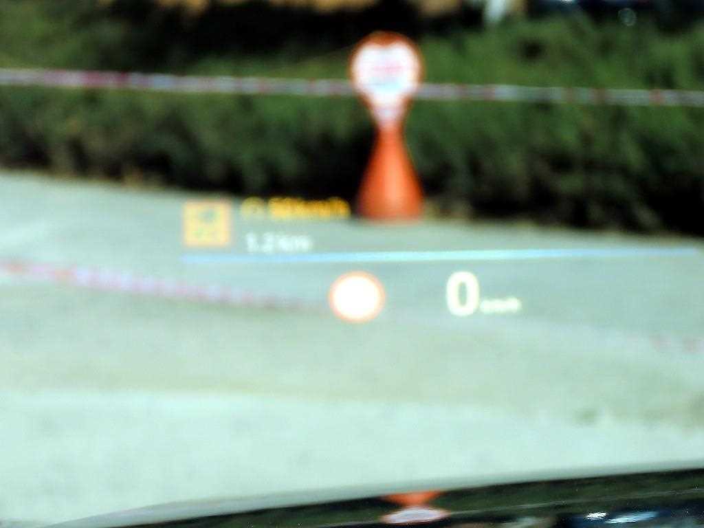 BMW i4 — photo 11