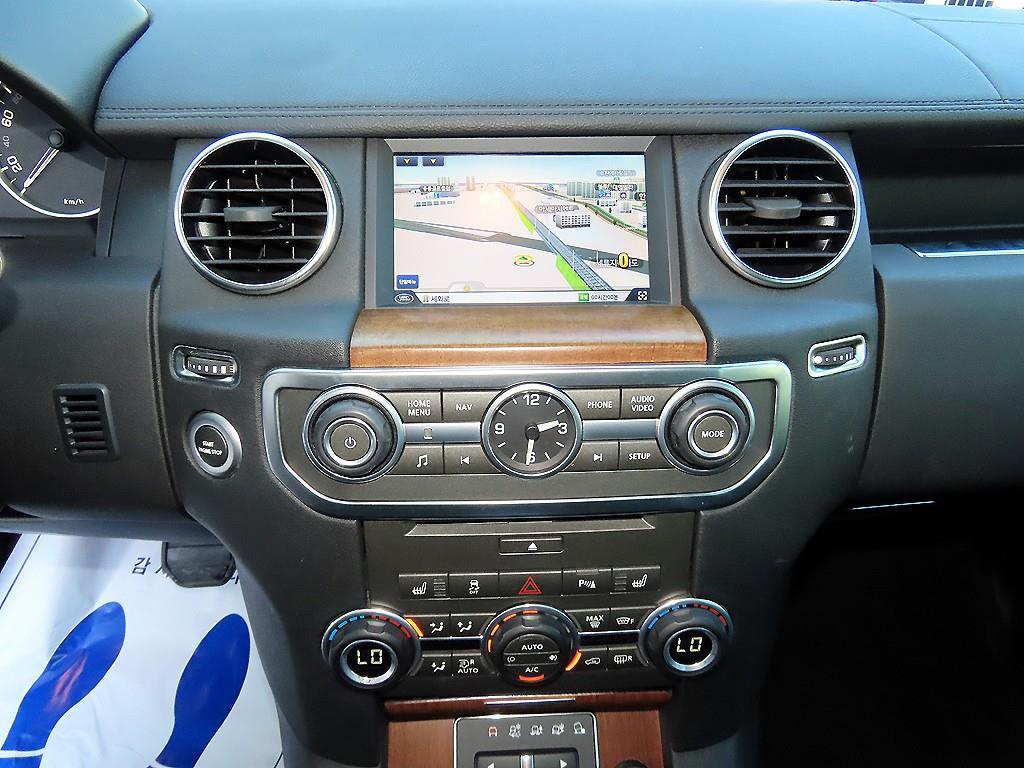 Land Rover Discovery — photo 12