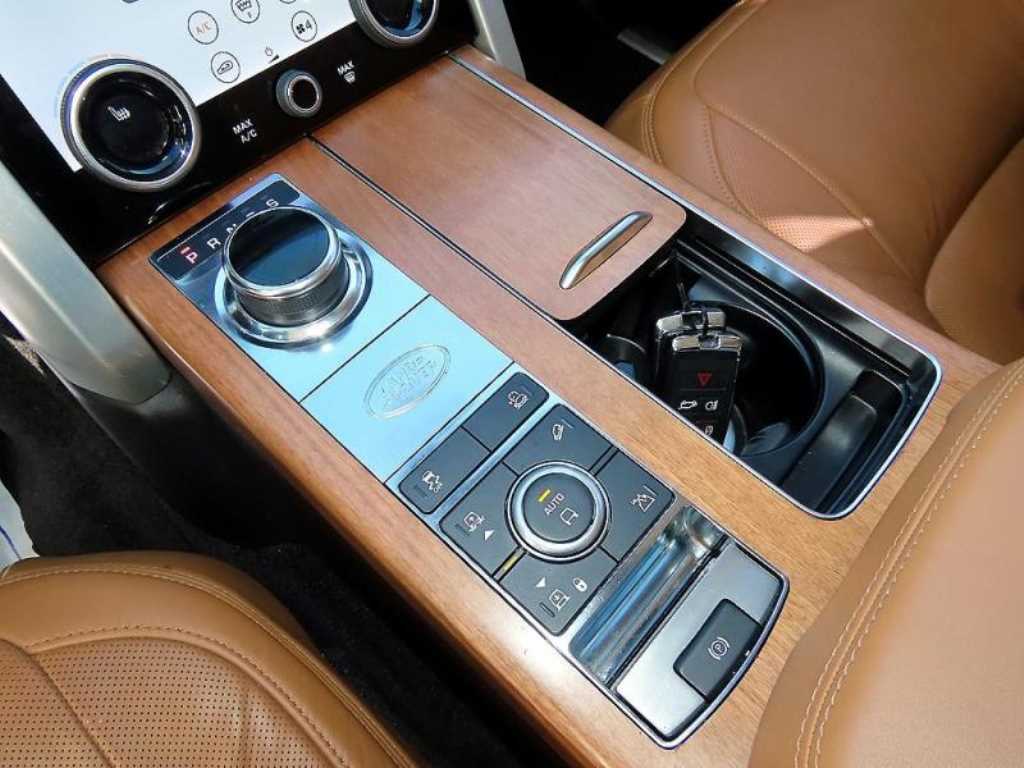 Land Rover Range Rover — photo 12