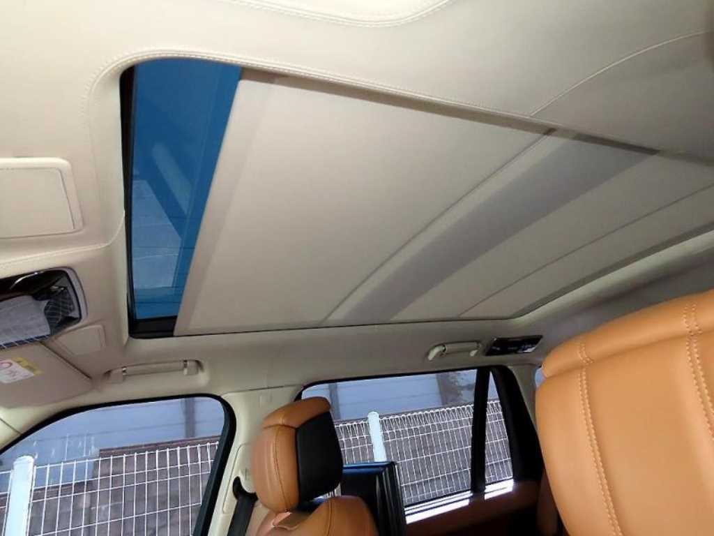 Land Rover Range Rover — photo 16