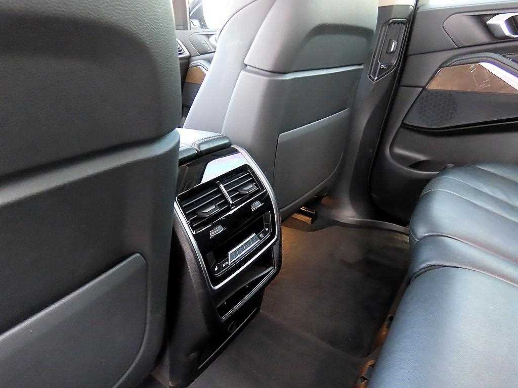 BMW X5 — photo 15