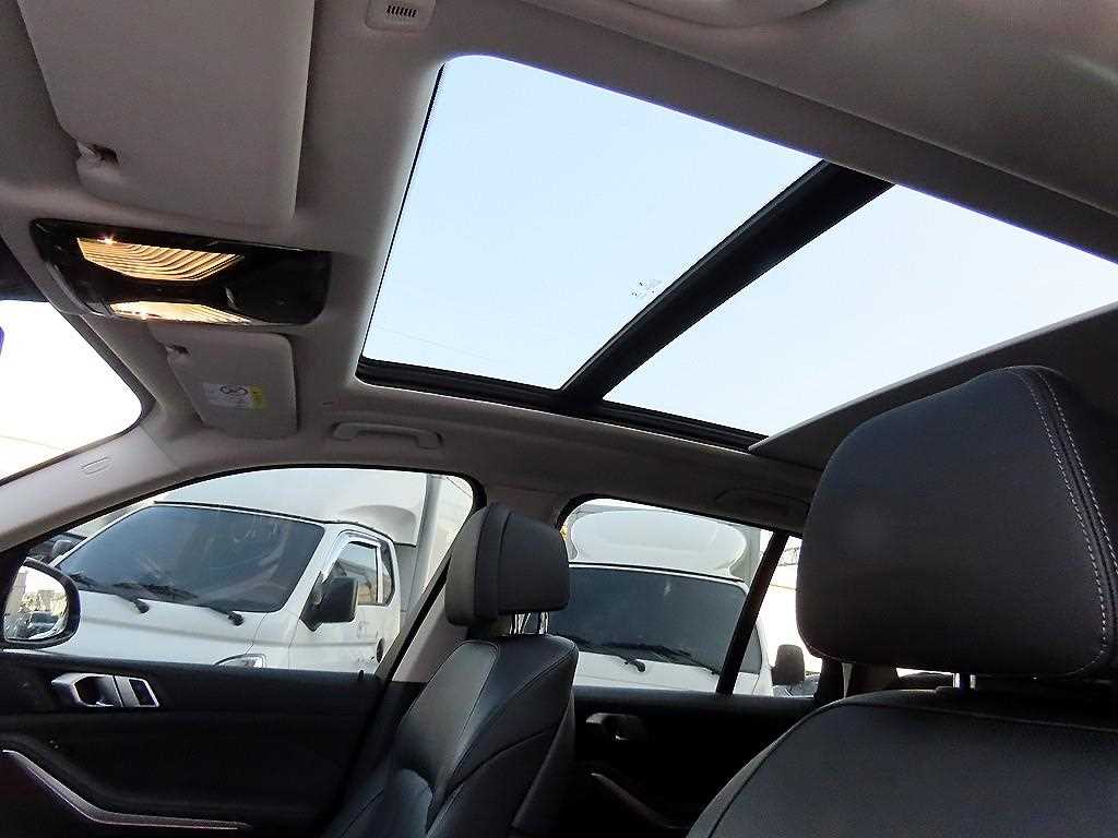 BMW X5 — photo 16