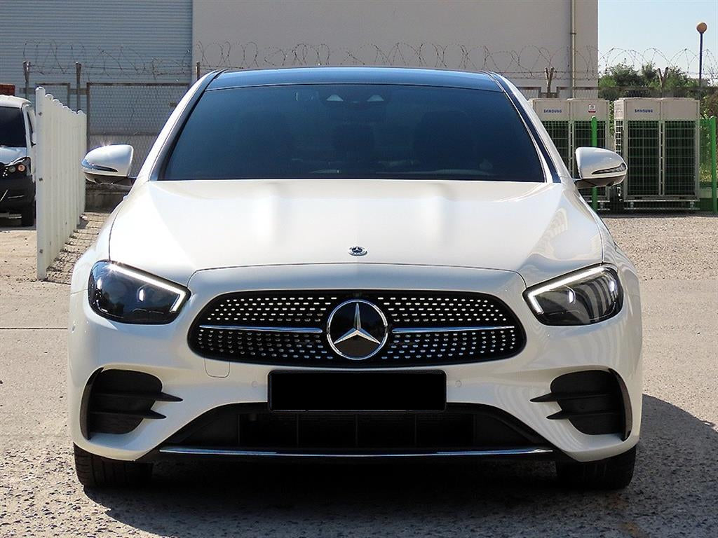 Mercedes-Benz E-Class — photo 01