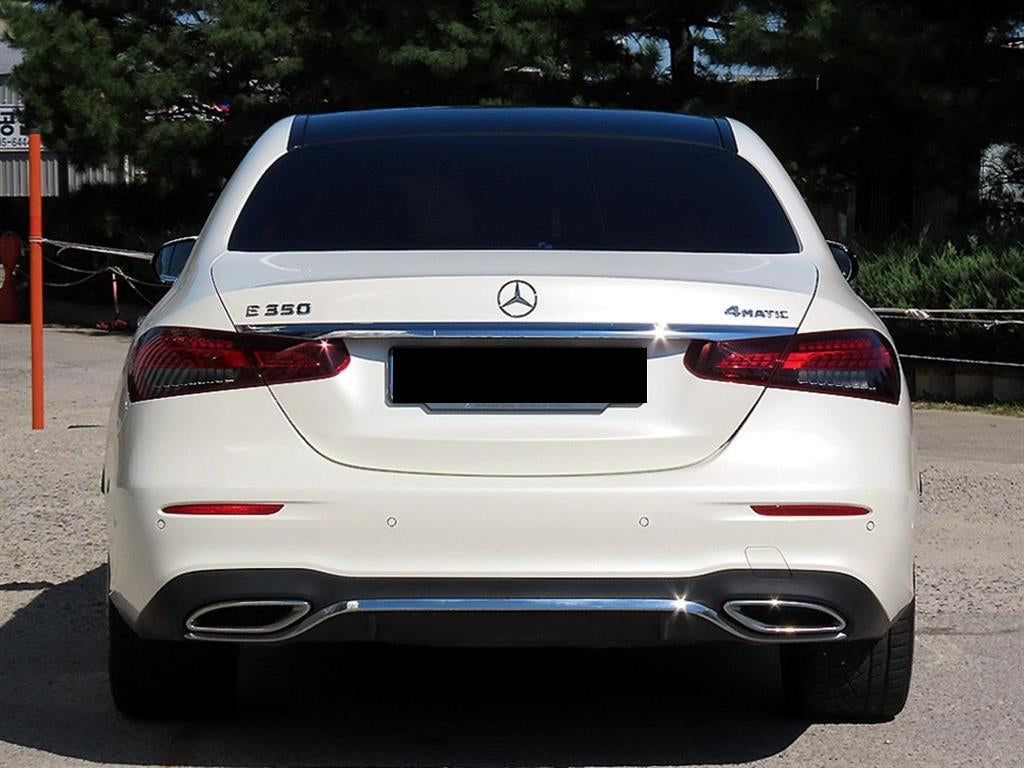 Mercedes-Benz E-Class — photo 04