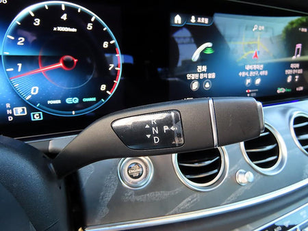 Mercedes-Benz E-Class — photo 11