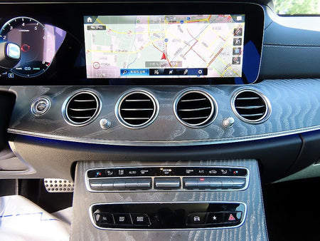 Mercedes-Benz E-Class — photo 13