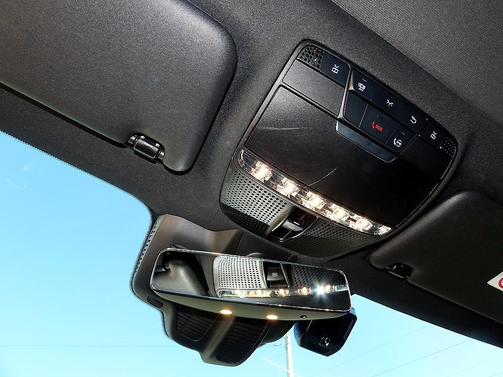 Mercedes-Benz E-Class — photo 14