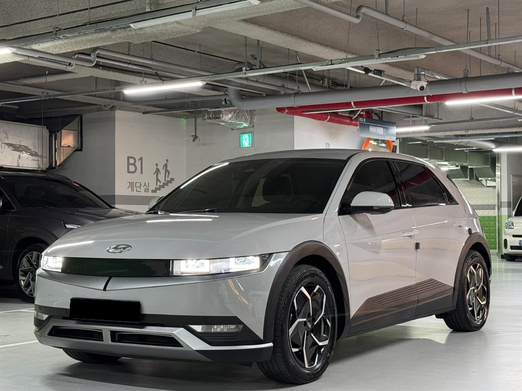Hyundai Ioniq5 — photo 01